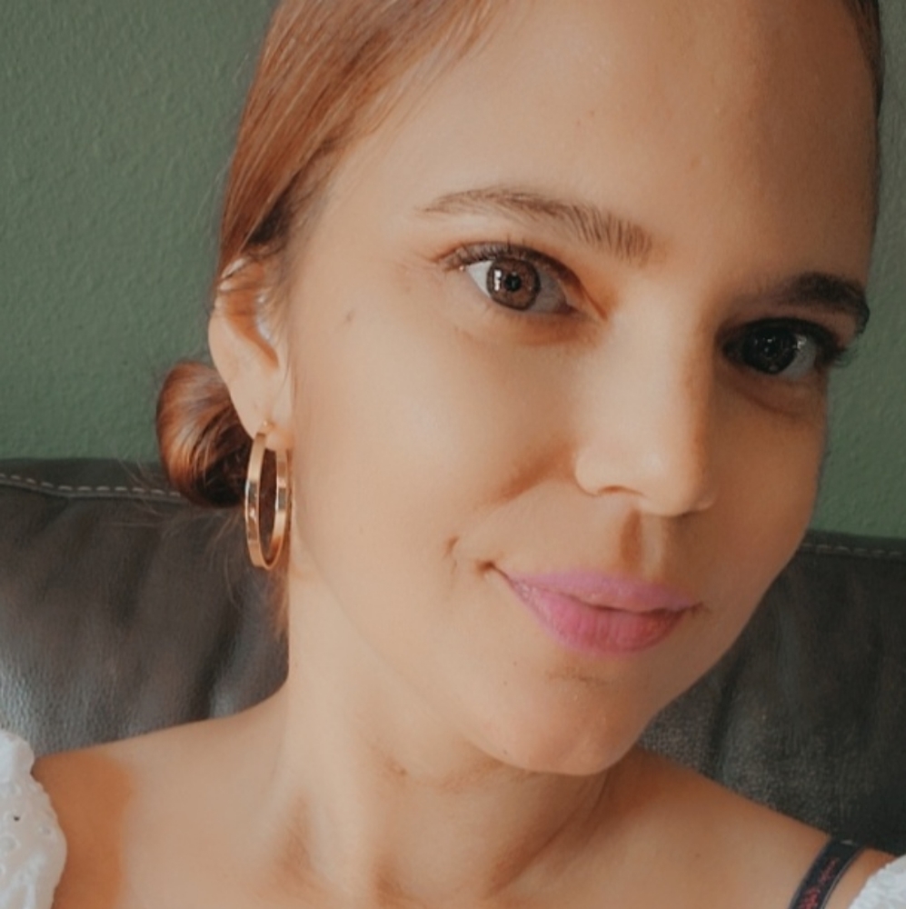 Meet your Posher, Emma